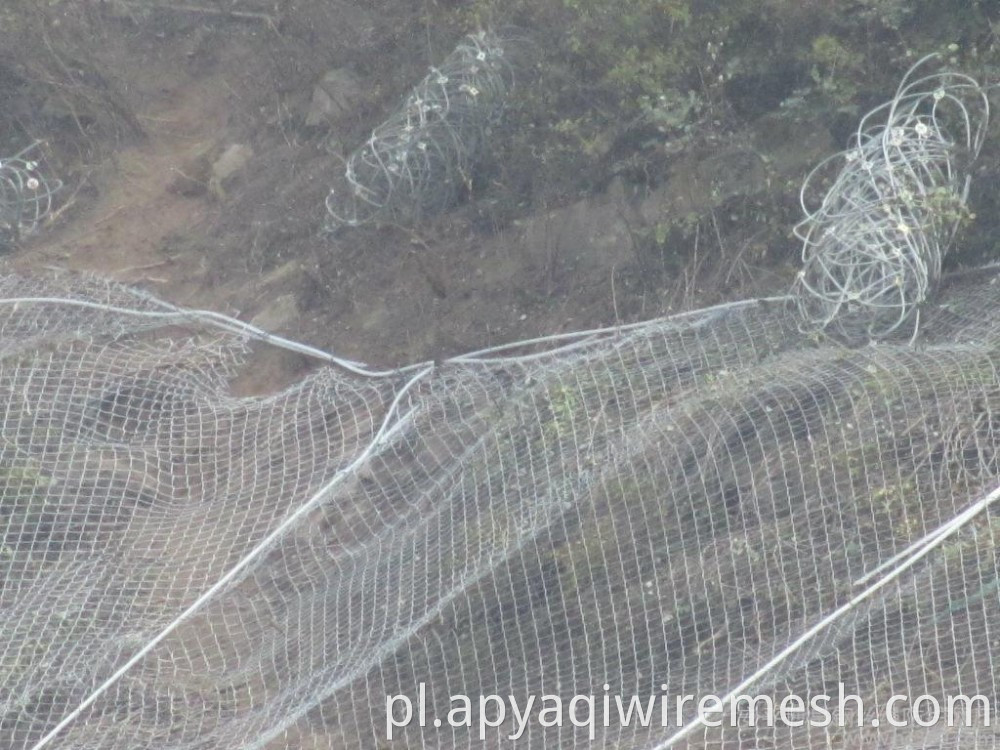 Rockfall Barrier Mesh SNS Elastyczne nachylenie systemu ochrony bezpieczeństwa System Rockfall Netting